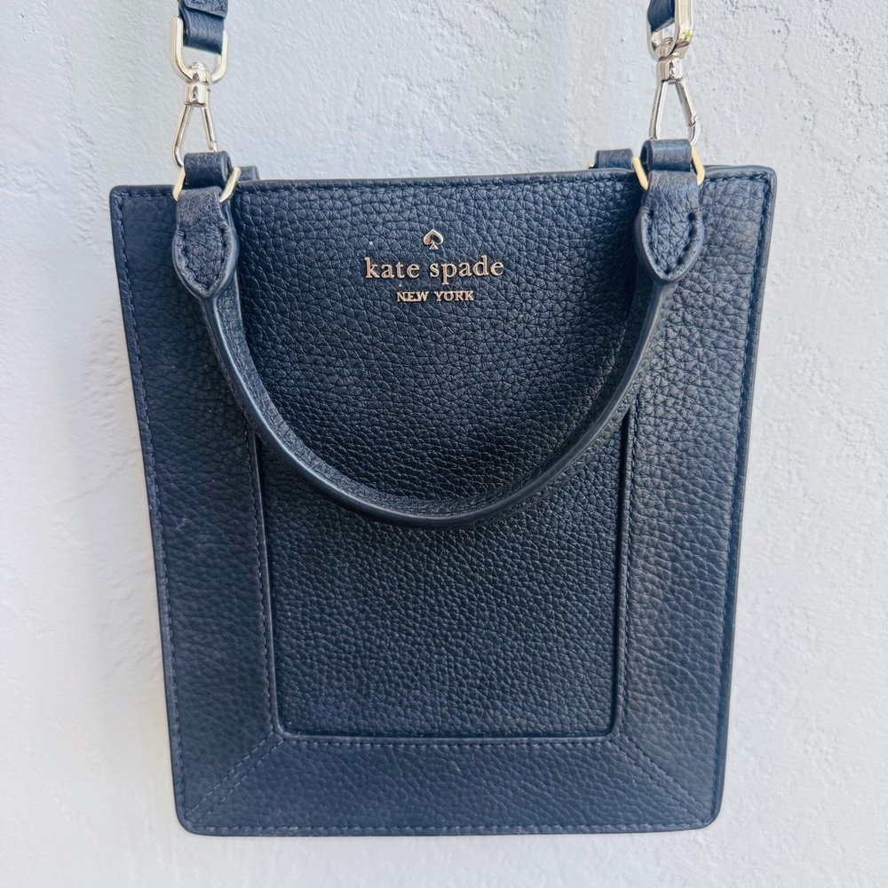 Kate Spade LIKE NEW Black Pebbled Leather Crossbody Bag with Gold Hardware